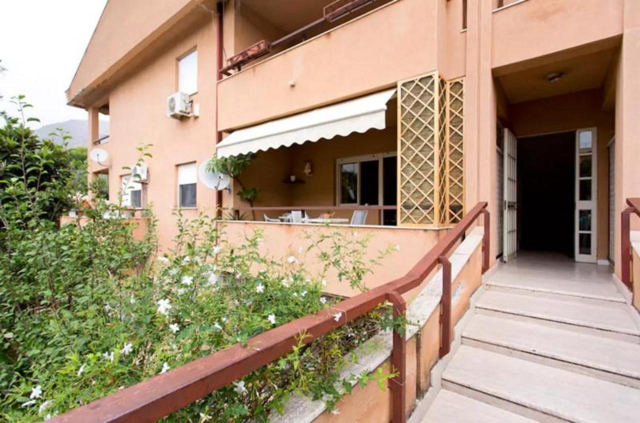 Nest Apollo Apartman Mondello Kültér fotó